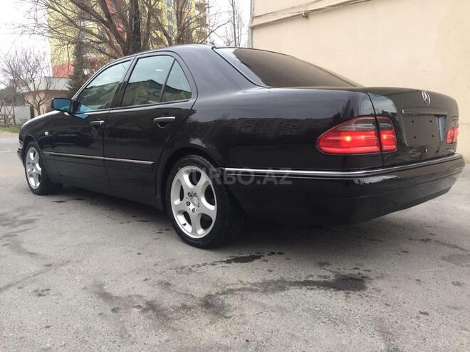 Mercedes E 240 1997, 320,000 km - 2.4 l - Bakı