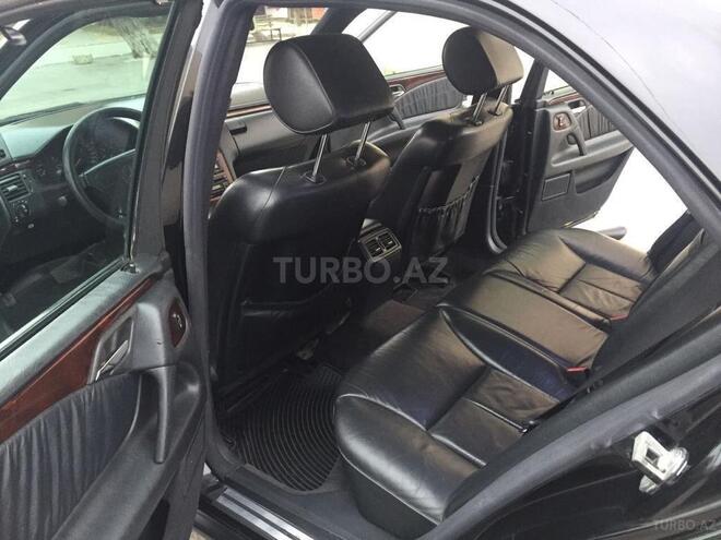 Mercedes E 240 1997, 320,000 km - 2.4 l - Bakı
