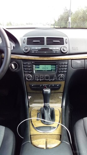 Mercedes E 230 2007, 279,800 km - 2.5 l - Bakı