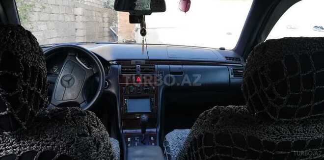 Mercedes E 200 1997, 284,057 km - 2.0 l - Bakı