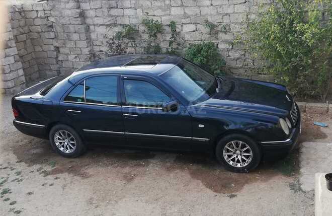 Mercedes E 200 1997, 284,057 km - 2.0 l - Bakı