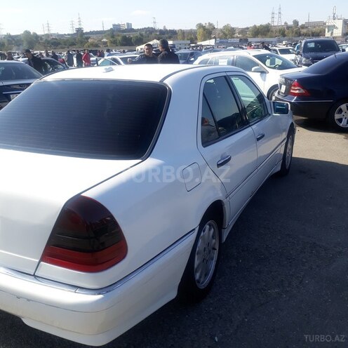 Mercedes C 230 1999, 240,888 km - 2.3 l - Bakı