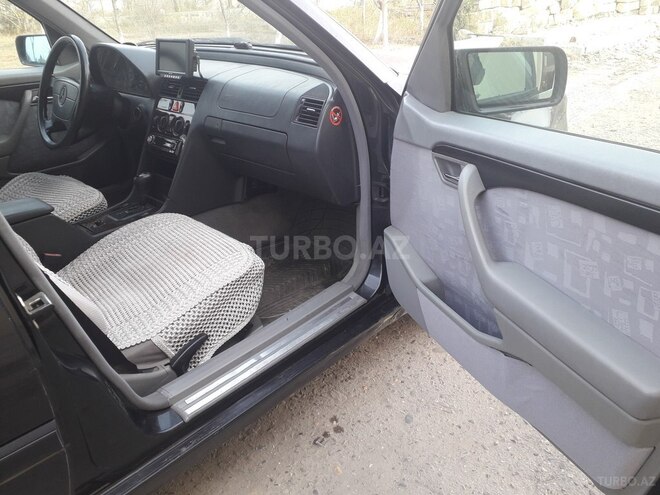 Mercedes C 220 1996, 285,000 km - 2.2 l - Sumqayıt