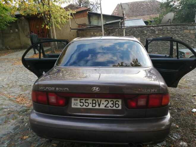 Hyundai Sonata 1995, 386,000 km - 2.0 l - Şəki