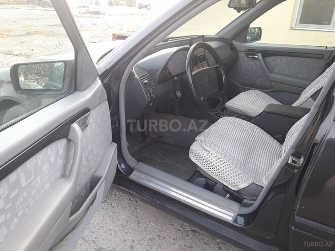 Mercedes C 220 1996, 285,000 km - 2.2 l - Sumqayıt