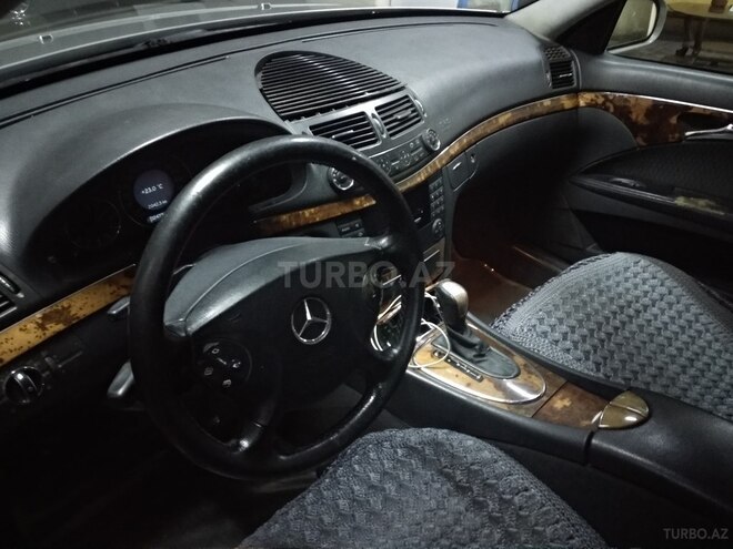 Mercedes E 270 2003, 320,000 km - 2.7 l - Bakı