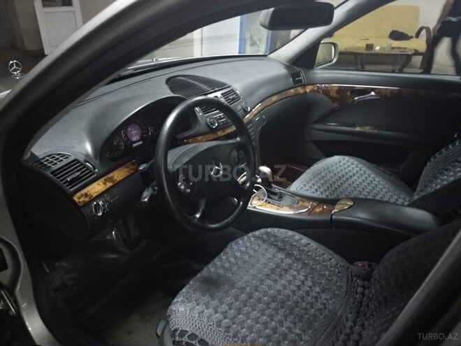 Mercedes E 270 2003, 320,000 km - 2.7 l - Bakı