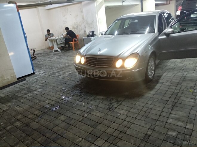 Mercedes E 270 2003, 320,000 km - 2.7 l - Bakı