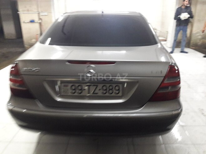 Mercedes E 270 2003, 320,000 km - 2.7 l - Bakı