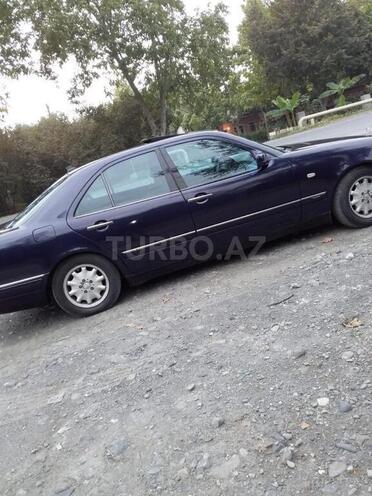 Mercedes E 200 1997, 280,000 km - 2.0 l - Qax