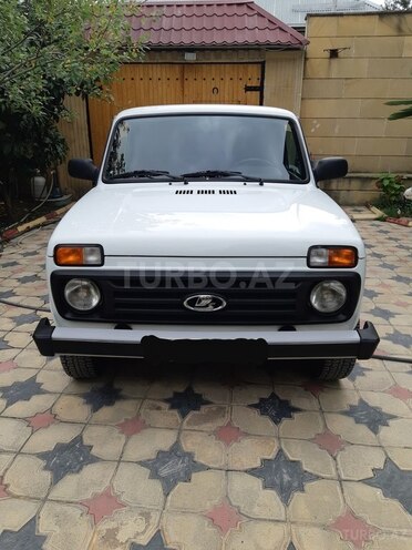 LADA (VAZ) Niva 2015, 53,000 km - 1.7 л - Qax