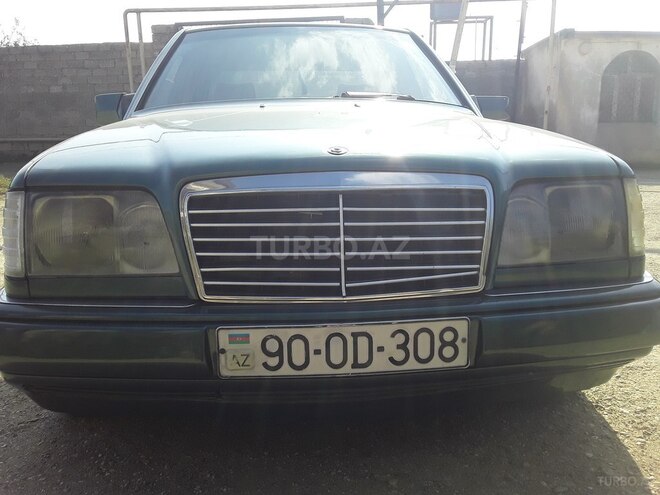 Mercedes E 220 1993, 681,609 km - 2.2 l - Bakı
