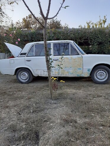LADA (VAZ) 21011 1980, 333,335 km - 1.5 л - Zaqatala