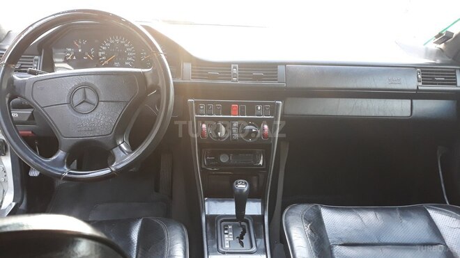 Mercedes E 320 1995, 352,000 km - 3.2 l - Bakı