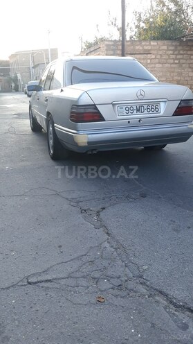 Mercedes E 320 1995, 352,000 km - 3.2 l - Bakı