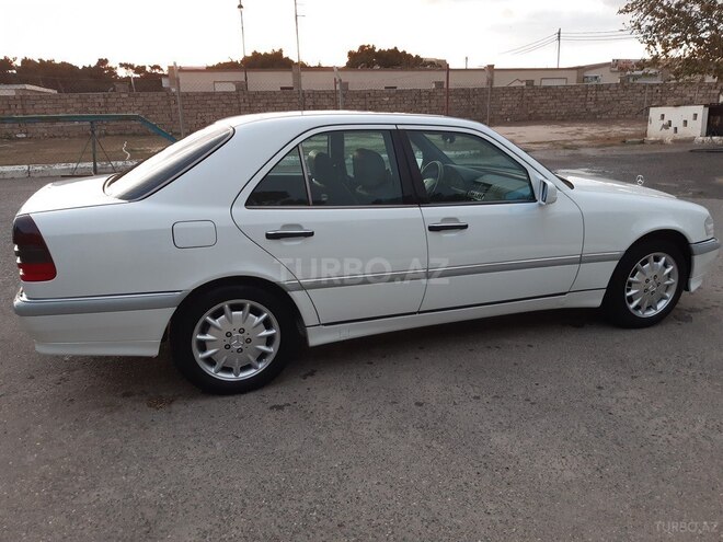 Mercedes C 230 1999, 284,000 km - 2.3 л - Bakı