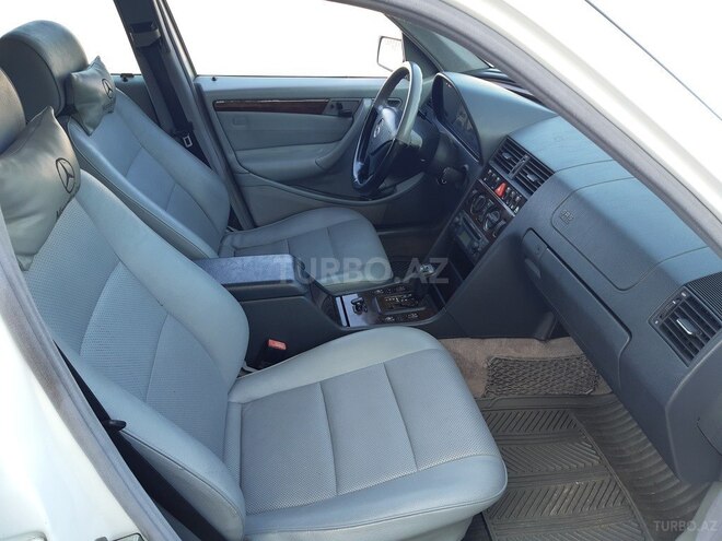 Mercedes C 230 1999, 284,000 km - 2.3 л - Bakı