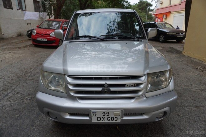 Mitsubishi Pajero io 2001, 256,950 km - 2.0 л - Bakı