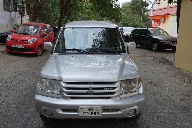 Mitsubishi Pajero io 2001, 256,950 km - 2.0 л - Bakı