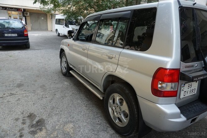 Mitsubishi Pajero io 2001, 256,950 km - 2.0 л - Bakı