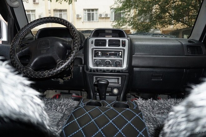 Mitsubishi Pajero io 2001, 256,950 km - 2.0 л - Bakı