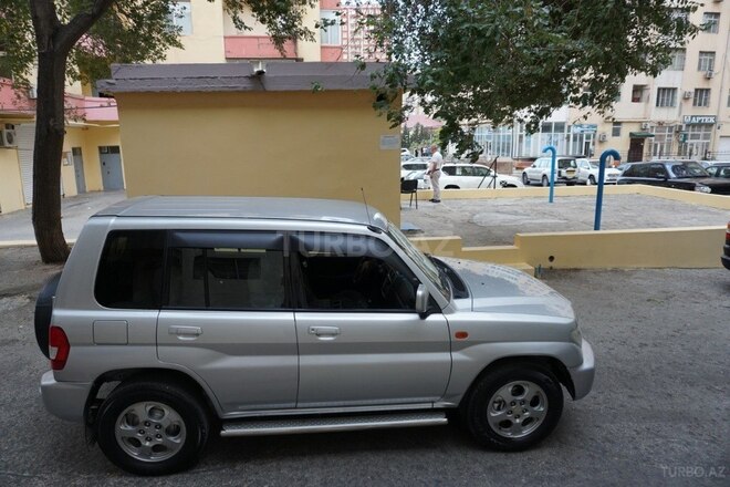 Mitsubishi Pajero io 2001, 256,950 km - 2.0 л - Bakı