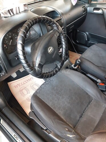 Opel Astra 1999, 249,000 km - 1.6 l - Ucar