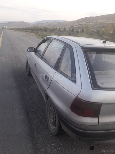 Opel Astra 1993, 256,000 km - 1.7 л - Bakı