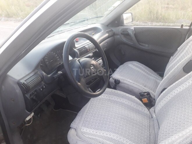 Opel Astra 1993, 256,000 km - 1.7 л - Bakı