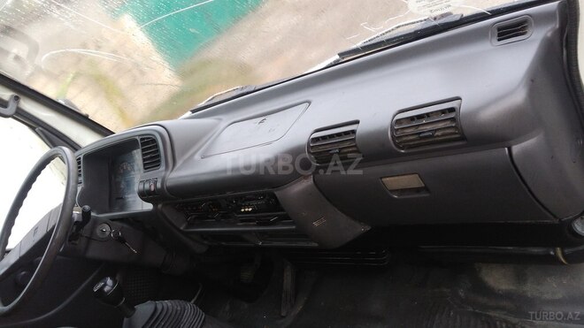 Isuzu NKR 55 L 2008, 208,000 km - 2.8 l - Saatlı