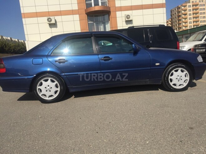 Mercedes C 240 2000, 333,000 km - 2.6 l - Bakı
