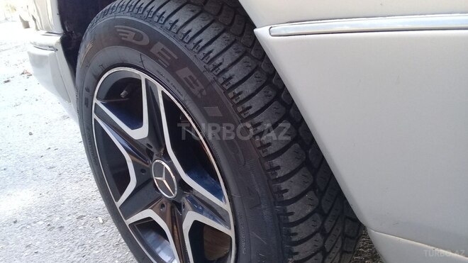 Mercedes E 220 1994, 369,000 km - 2.2 l - Bakı