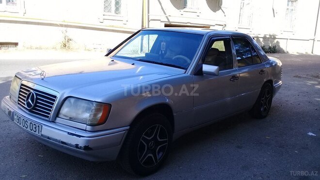 Mercedes E 220 1994, 369,000 km - 2.2 l - Bakı