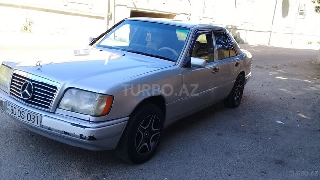 Mercedes E 220 1994, 369,000 km - 2.2 l - Bakı