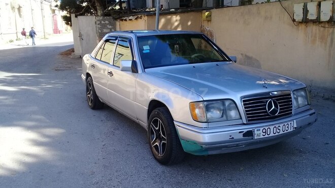Mercedes E 220 1994, 369,000 km - 2.2 l - Bakı