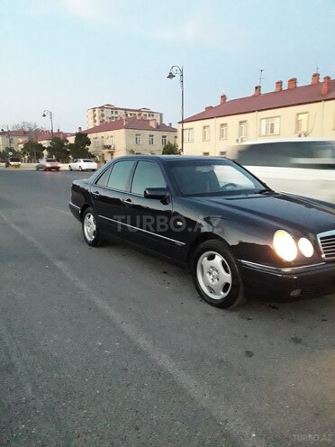 Mercedes E 280 1996, 434,469 km - 2.8 l - Bakı