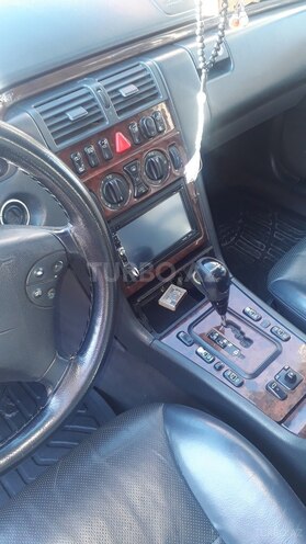 Mercedes E 240 2000, 185,000 km - 2.6 л - Bakı