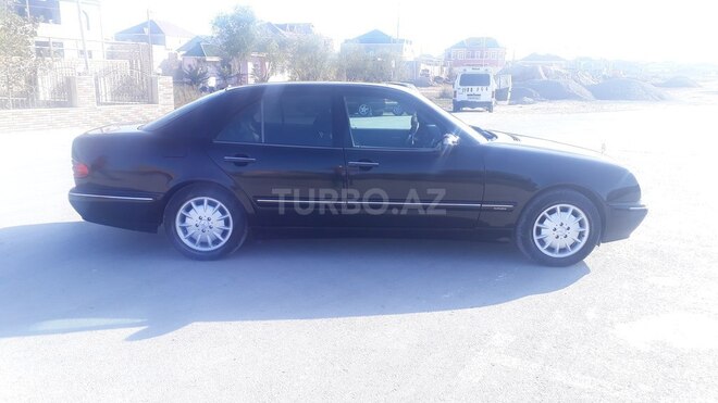Mercedes E 240 2000, 185,000 km - 2.6 л - Bakı