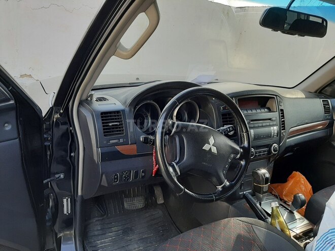 Mitsubishi Pajero 2008, 205,000 km - 3.0 l - Bakı
