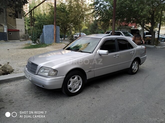 Mercedes C 220 1995, 285,500 km - 2.2 l - Bakı