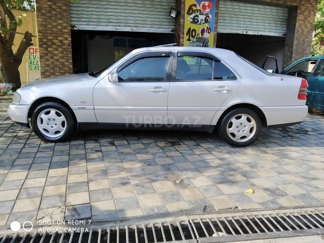 Mercedes C 220 1995, 285,500 km - 2.2 l - Bakı