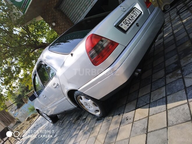 Mercedes C 220 1995, 285,500 km - 2.2 l - Bakı