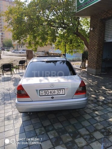 Mercedes C 220 1995, 285,500 km - 2.2 l - Bakı