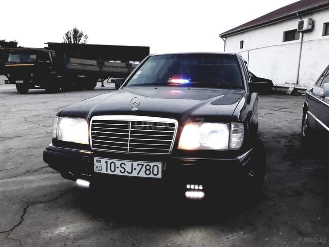 Mercedes E 200 1994, 441,693 km - 2.0 l - Bakı