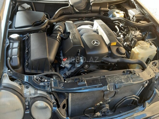 Mercedes E 240 2001, 273,000 km - 2.4 l - Bakı