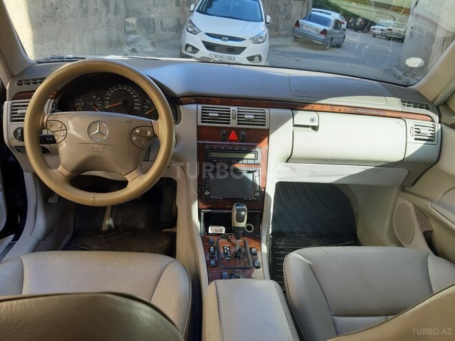 Mercedes E 240 2001, 273,000 km - 2.4 l - Bakı