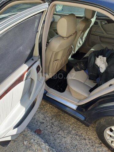 Mercedes E 240 2001, 273,000 km - 2.4 l - Bakı