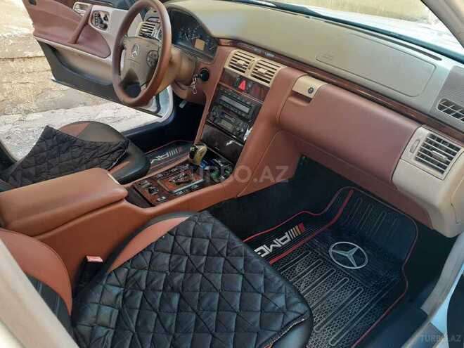 Mercedes E 240 2001, 325,000 km - 2.6 л - Bakı