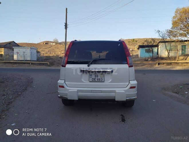 Nissan X-Trail 2001, 323,123 km - 2.0 l - Tovuz