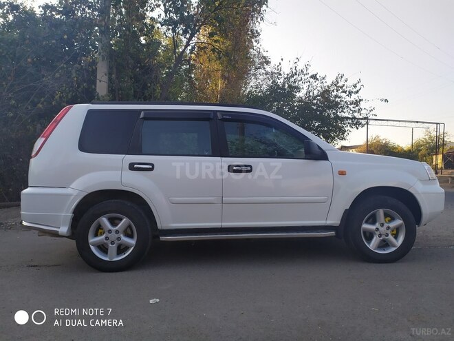 Nissan X-Trail 2001, 323,123 km - 2.0 l - Tovuz